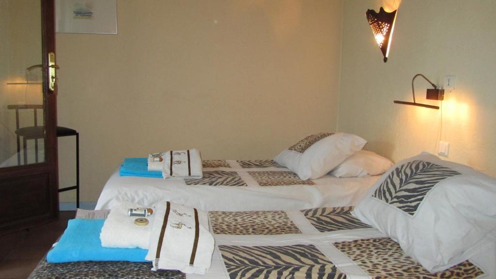 Bed and Breakfast Le Mas Shabanou Roquefort Les Pins Pokoj fotografie