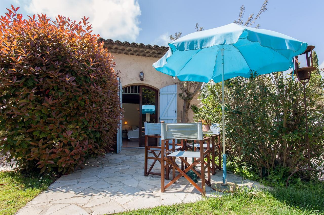 Bed and Breakfast Le Mas Shabanou Roquefort Les Pins Exteriér fotografie