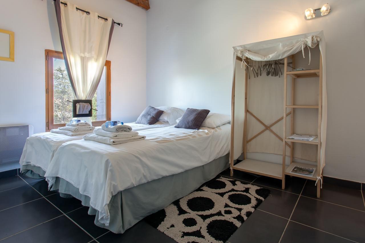 Bed and Breakfast Le Mas Shabanou Roquefort Les Pins Exteriér fotografie